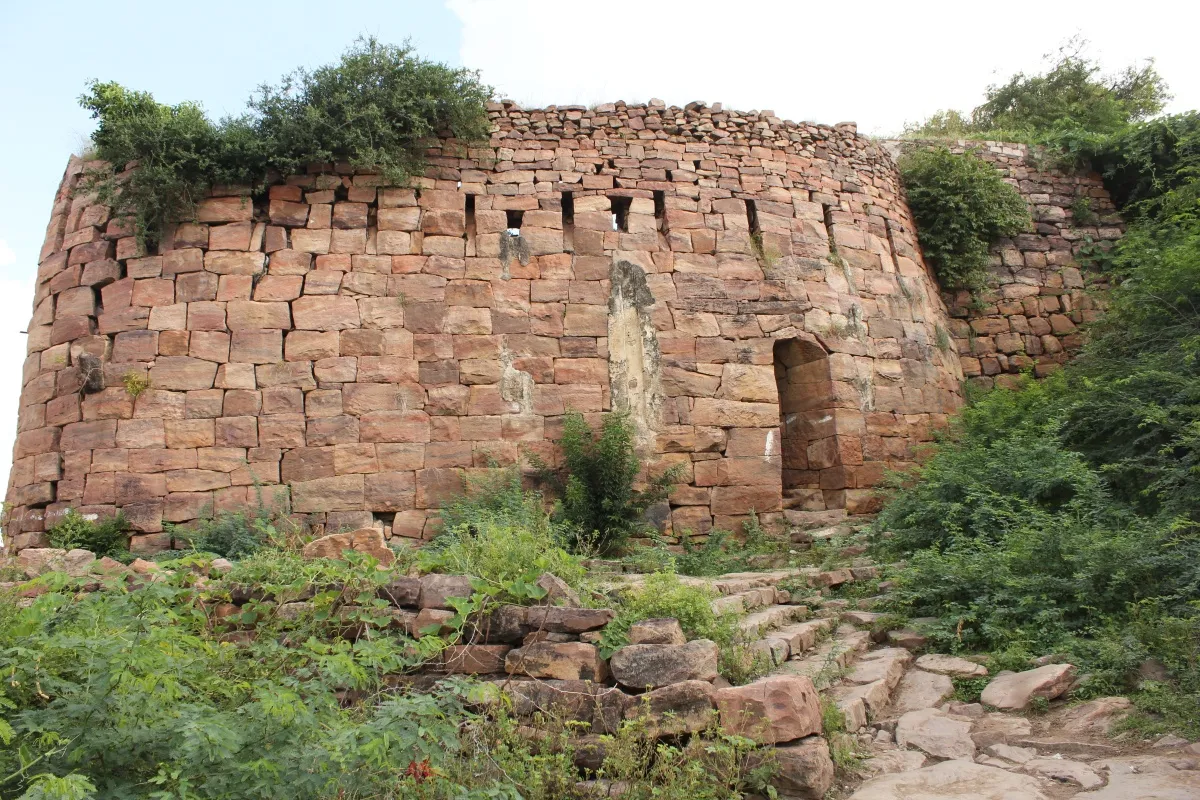 Uncover the Historic Mudakavi Fort  A Journey Through Time and Mythology